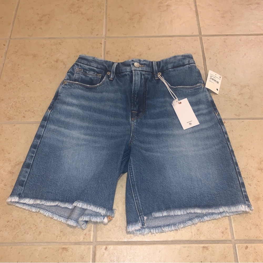 NWT Good American shorts 90s icon Bermuda size 2 size 26